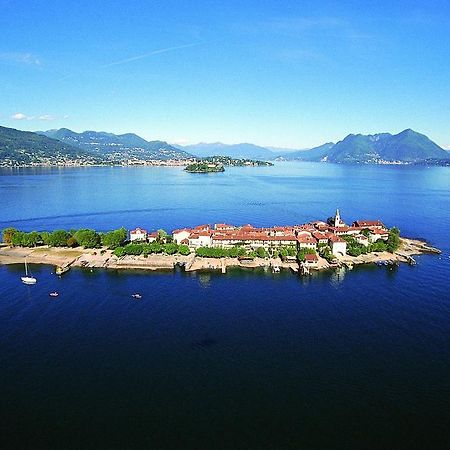 Tre Laghi Hotel Nebbiuno Exteriör bild
