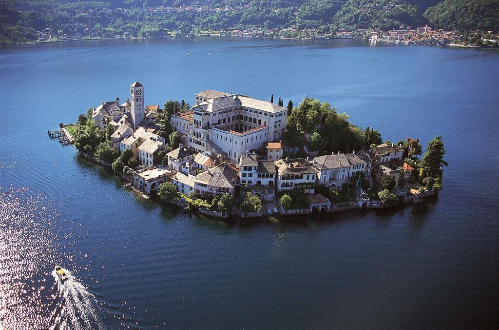 Tre Laghi Hotel Nebbiuno Exteriör bild