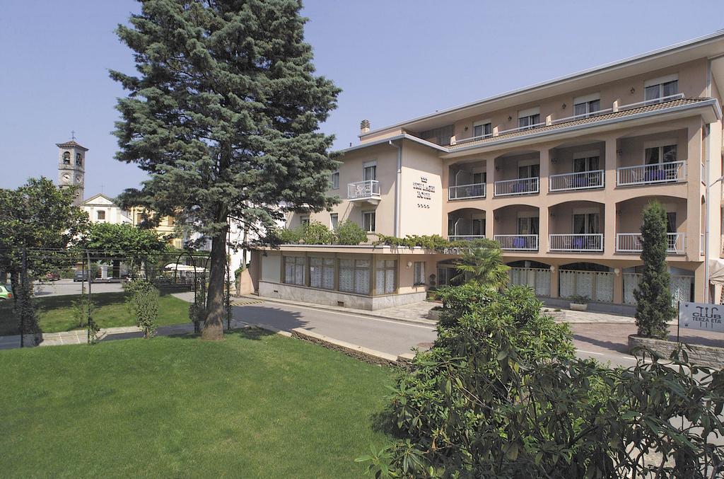 Tre Laghi Hotel Nebbiuno Exteriör bild